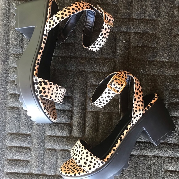 New lug cheetah sandal 7 left - Picture 7 of 13